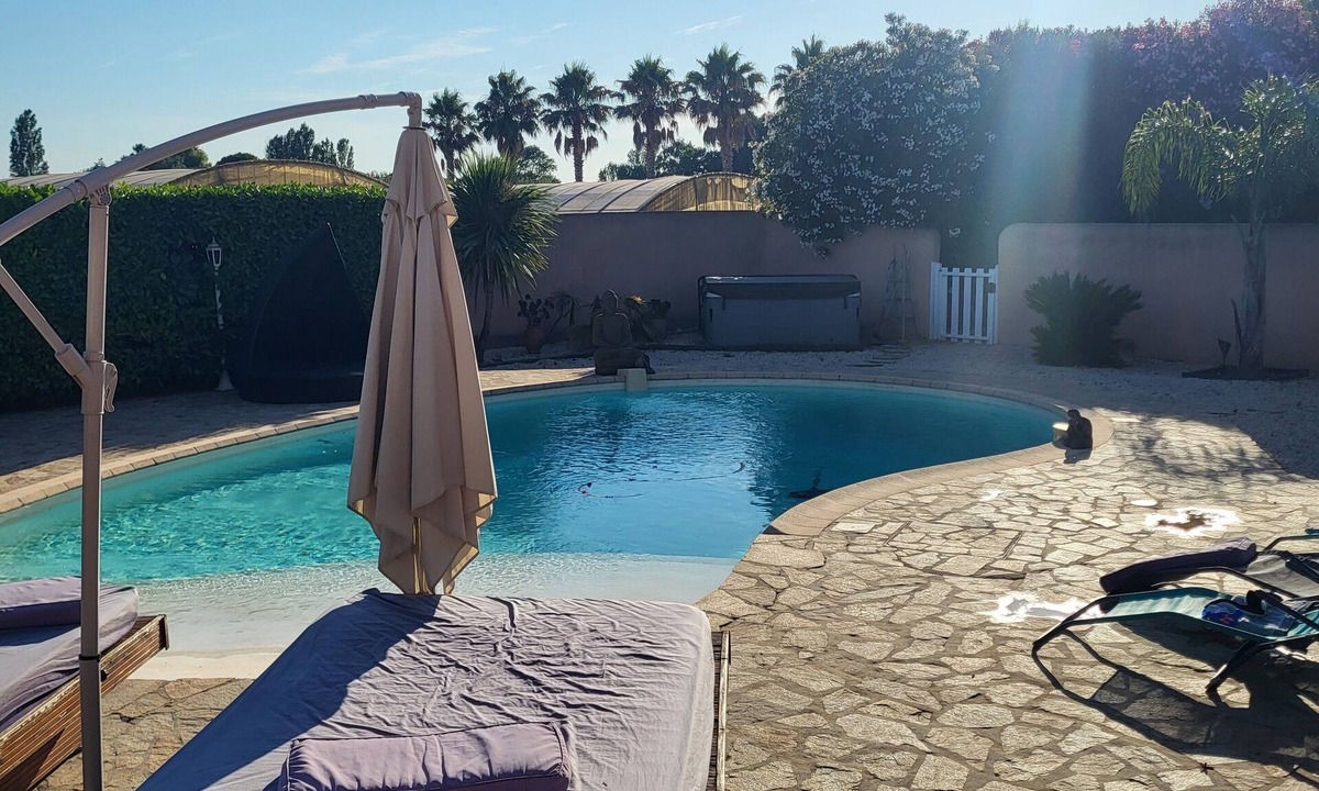 La Crau Villa | Villa with pool and jacuzzi