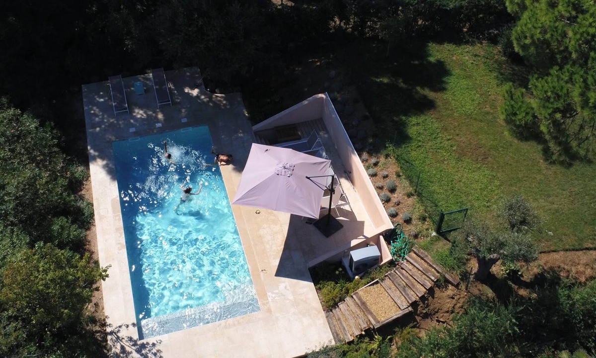 La Croix-Valmer Villa | Villa with pool, center of La Croix, sea view, playground, 2 km from beaches