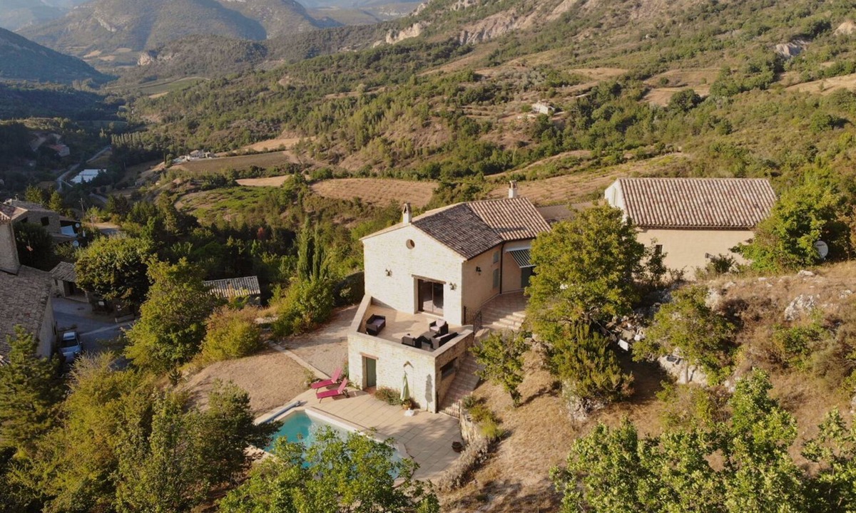 Montaulieu Villa | VILLA WITH POOL IN DROME PROVENCALE. ABSOLUTE CALM AND EXCEPTIONAL VIEW