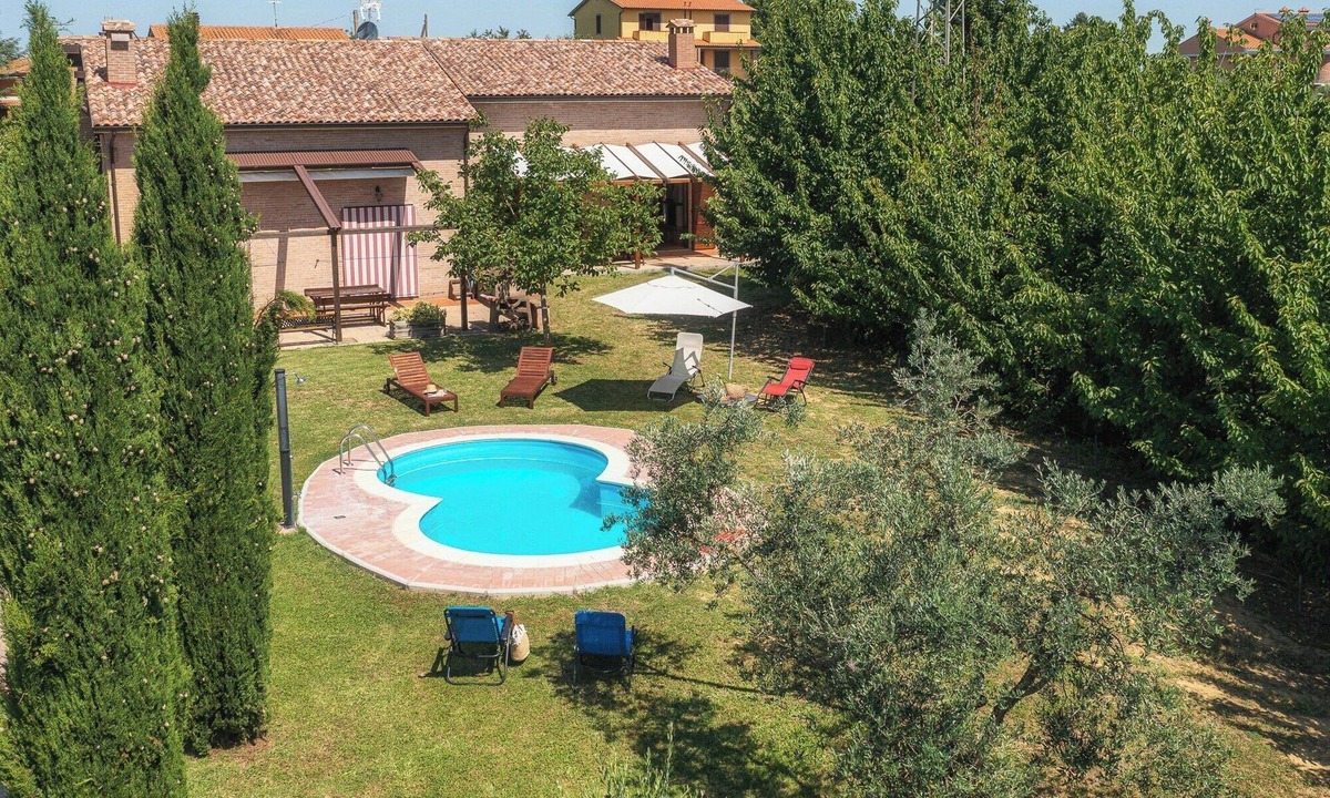 Montegabbione House | Villa with pool in the heart of green Umbria