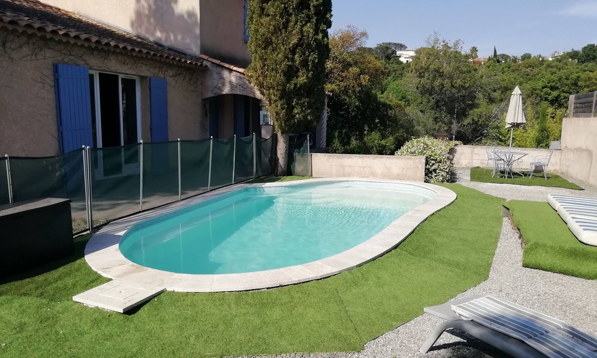 Valescure Villa | Villa with pool on golf course beach road 4 bedrooms 8/10 persons