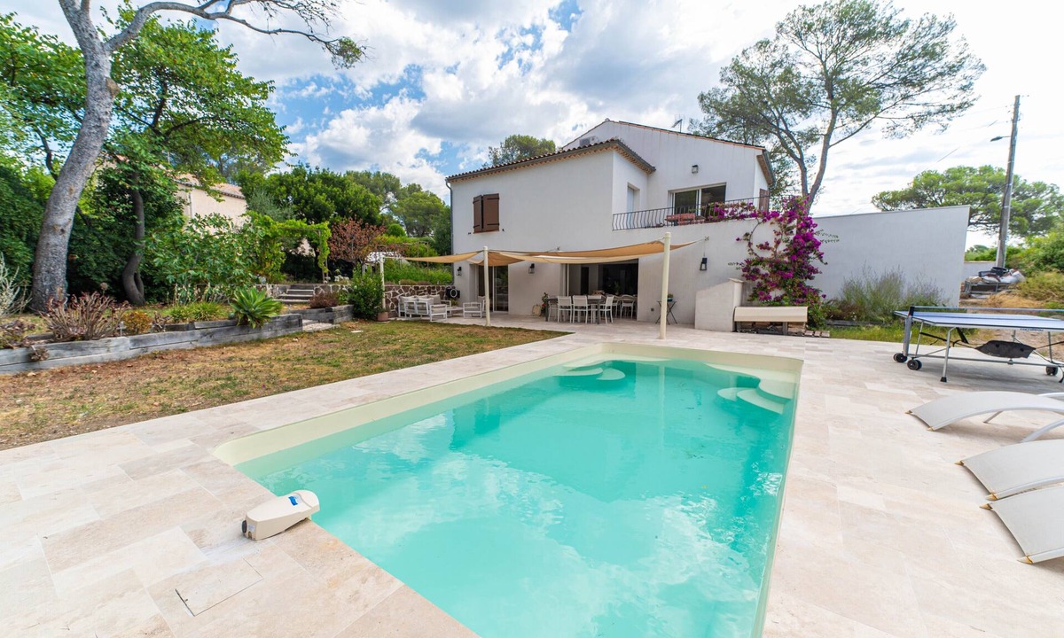 Boulouris-sur-Mer House | Villa with Private Pool, Walk to Boulouris Beach