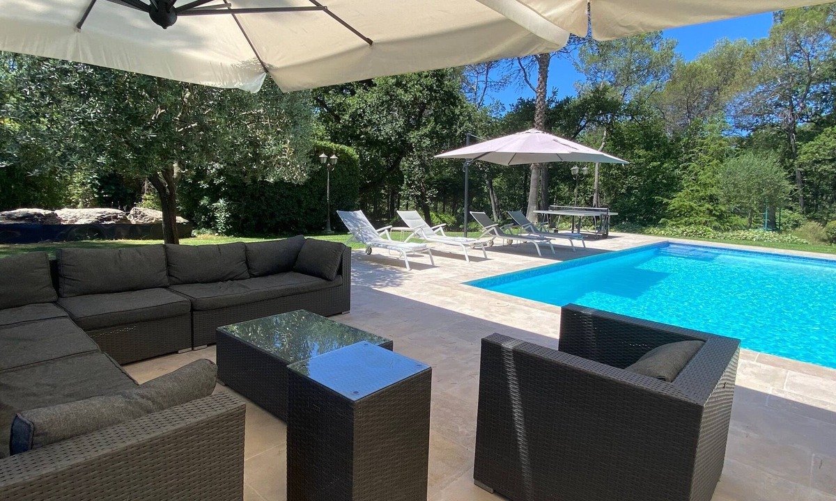 Valbonne Villa | Villa with private heated pool in a lovely domain, air-conditioning, next golf