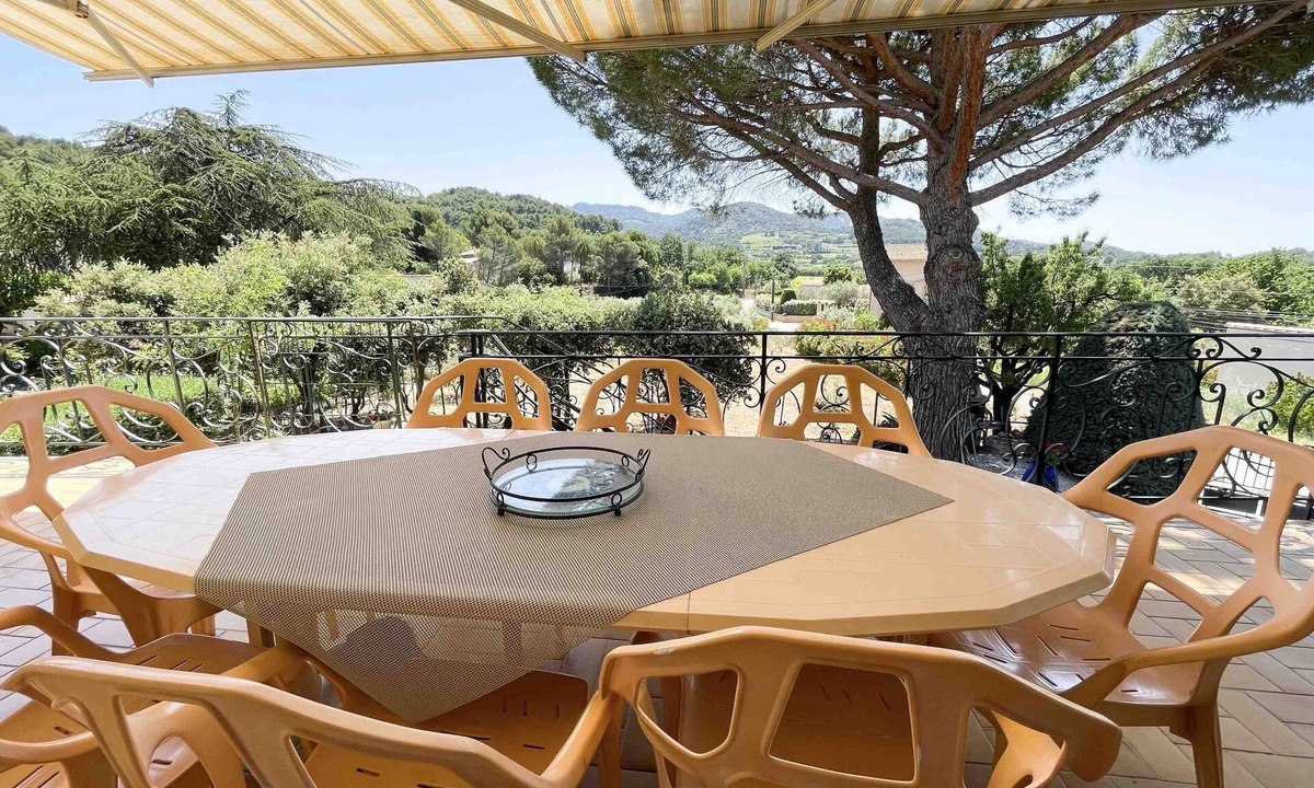 Sablet Villa | Villa with private heated pool Sablet, ideal for families and groups of friends