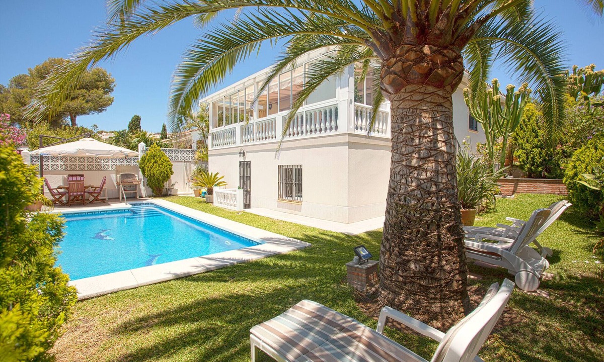 Urbanizacion Costabella Villa | Villa with private pool close to the beach, Costabella Marbella