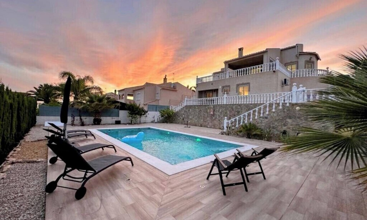 San Fulgencio Villa | Villa with private pool close to beaches, restaurants, amenities, Alicante region