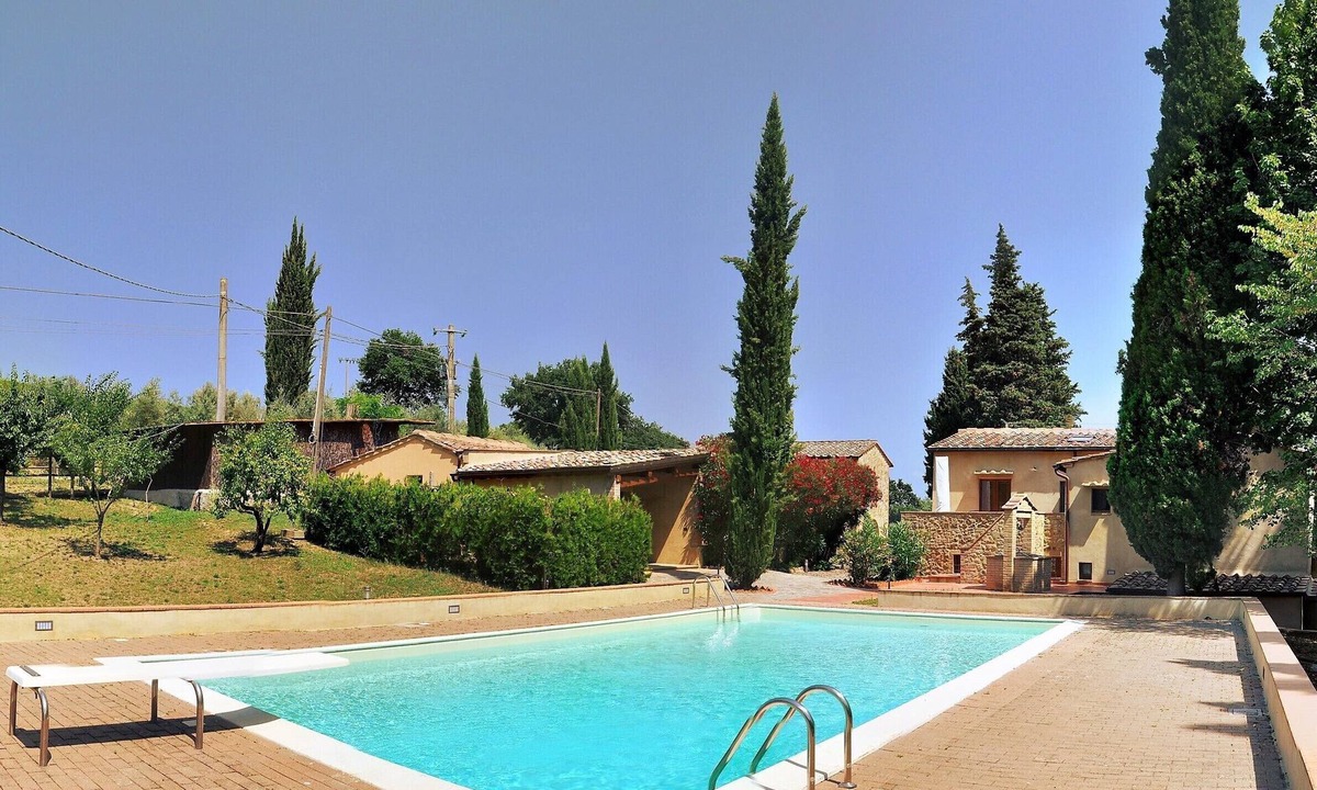San Gimignano Villa | Villa with swimming pool among vineyards 2 km from San Gimignano