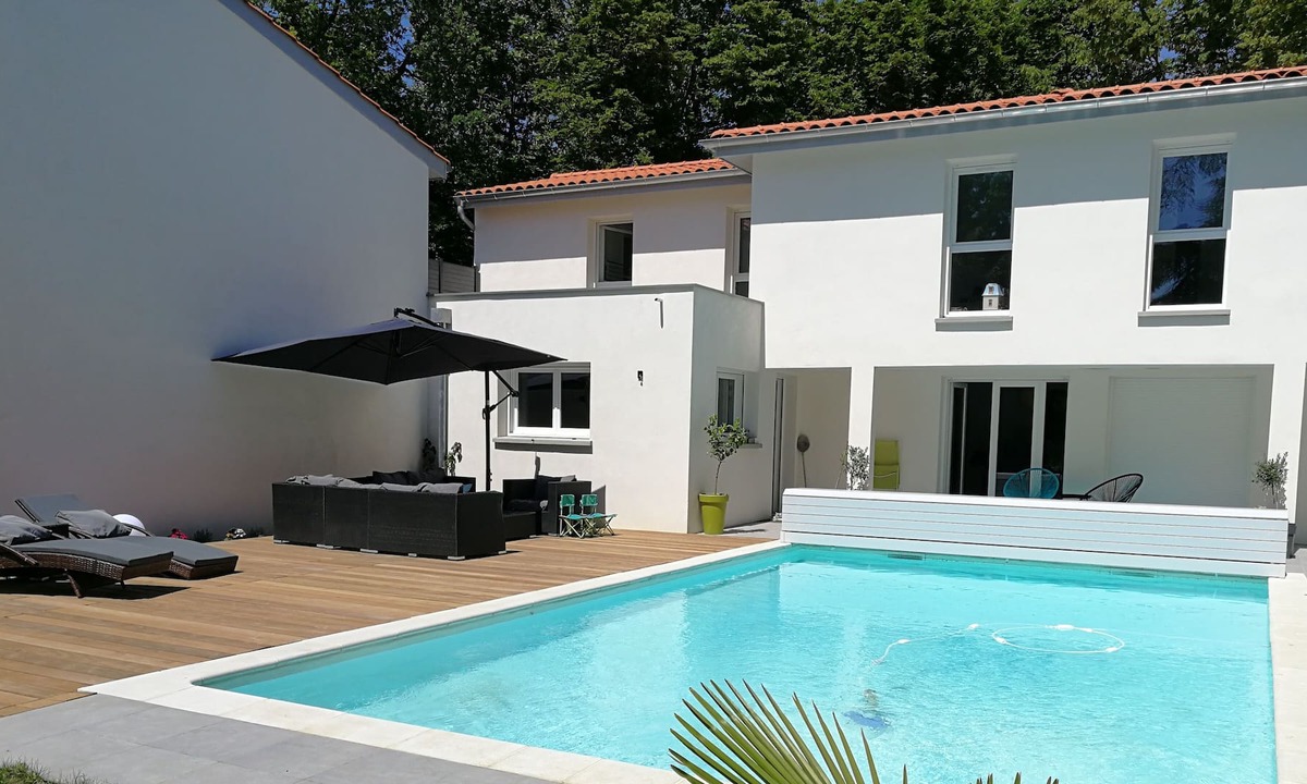 Villefranche-sur-Saone Villa | Villa with swimming pool between Lyon and Beaujolais