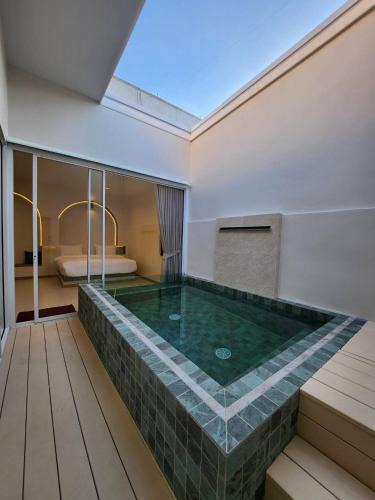 Lat Sawai Hotel | Villa38
