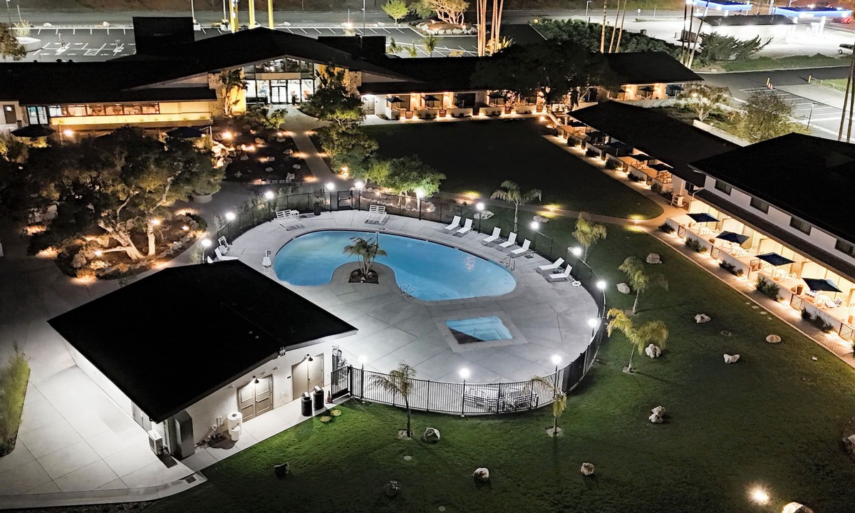 Vandenberg Village Hotel | Village Inn