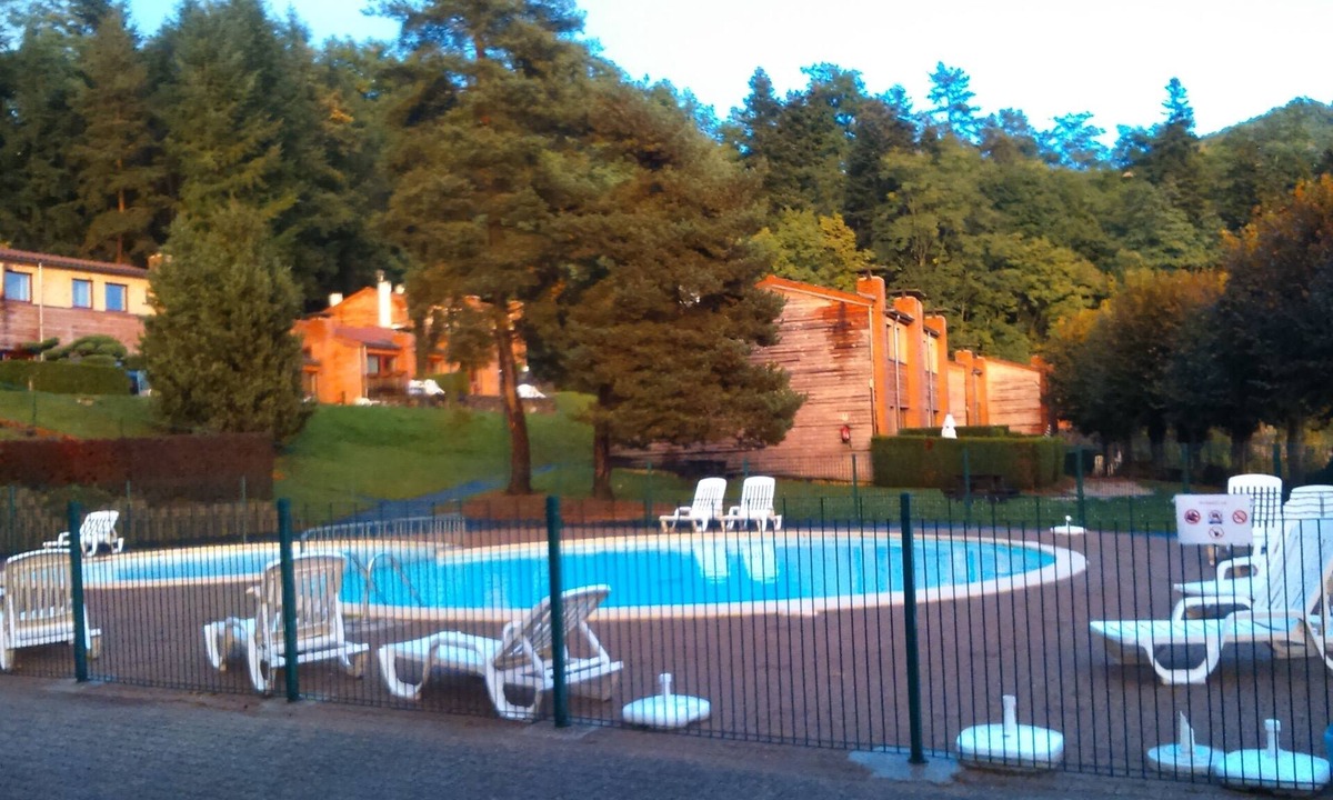 Vorey Ski Chalet | Village of lodgings on the banks of the Loire
