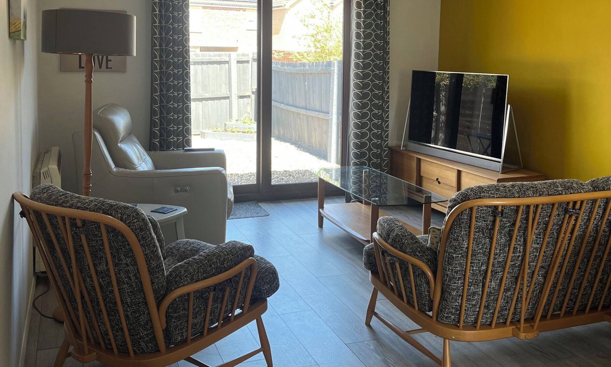 Littleport Cottage | Village Retreat