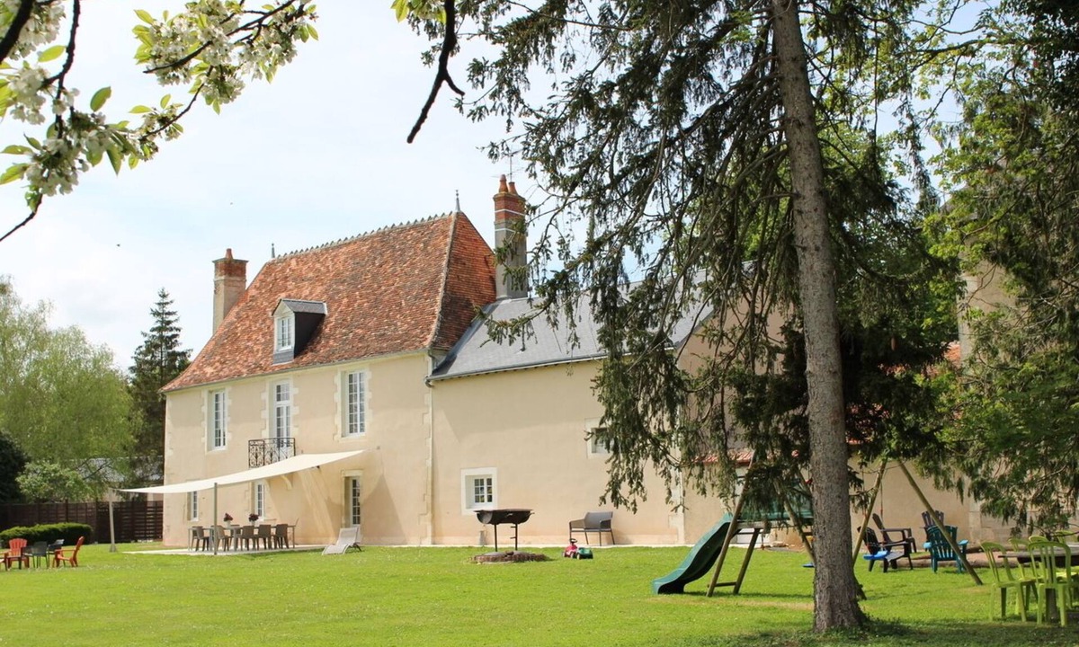Chouday Villa | 🏰 Villenoue Manor: Family Estate with Private Escape Games | 5 min to Issoudun