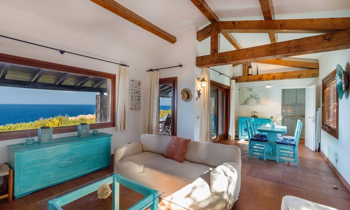 Costa Paradiso Resort | Villetta Ambra first row on the sea