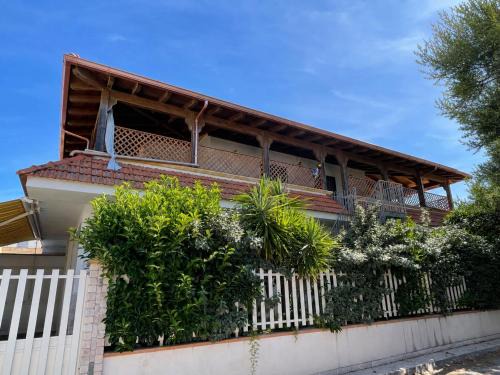 Specchiarica Villa | Villetta Anna a 270 mt dalla spiaggia di Specchiarica di San Pietro in Bevagna