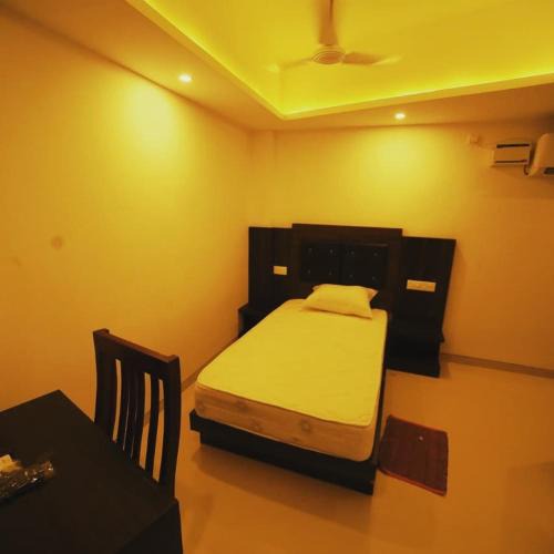 Thampanoor Hotel | Vinayaka Regency