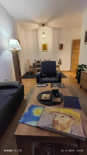 Podgorica Apartment | Vincent Van Gogh