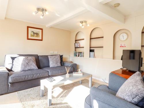 Halstead House | Vine Cottage