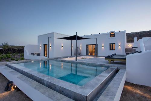 Kamari Villa | Vinebranch Villa