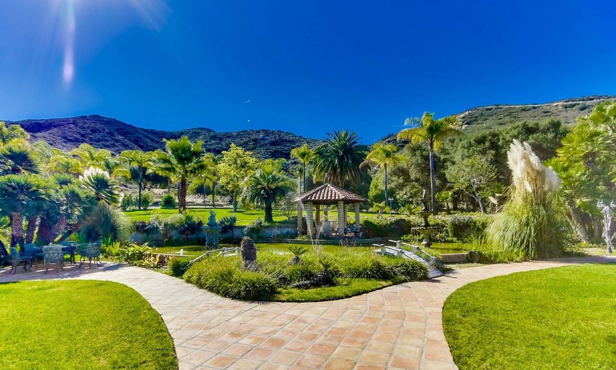 Spring Valley House | Vineyard Hacienda