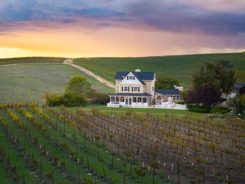 Templeton House | Vineyard Retreat