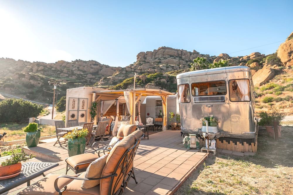 Chatsworth House | Vintage Glamping Travel Trailer with Views of San Fernando Valley near Los Angeles, California