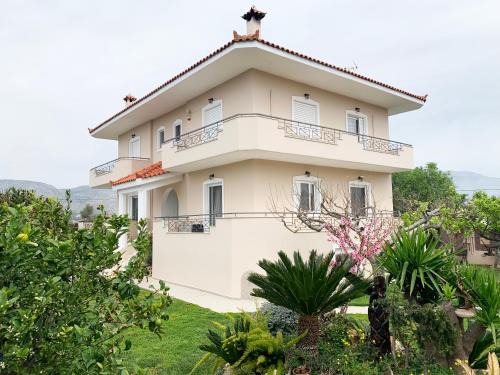 Palaia Fokaia House | Vintage Manor