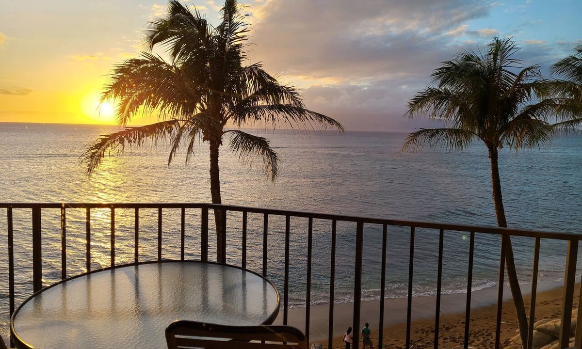 Kahana Condo | VIR #409 Upper West Maui Oceanfront Condo - Kahana