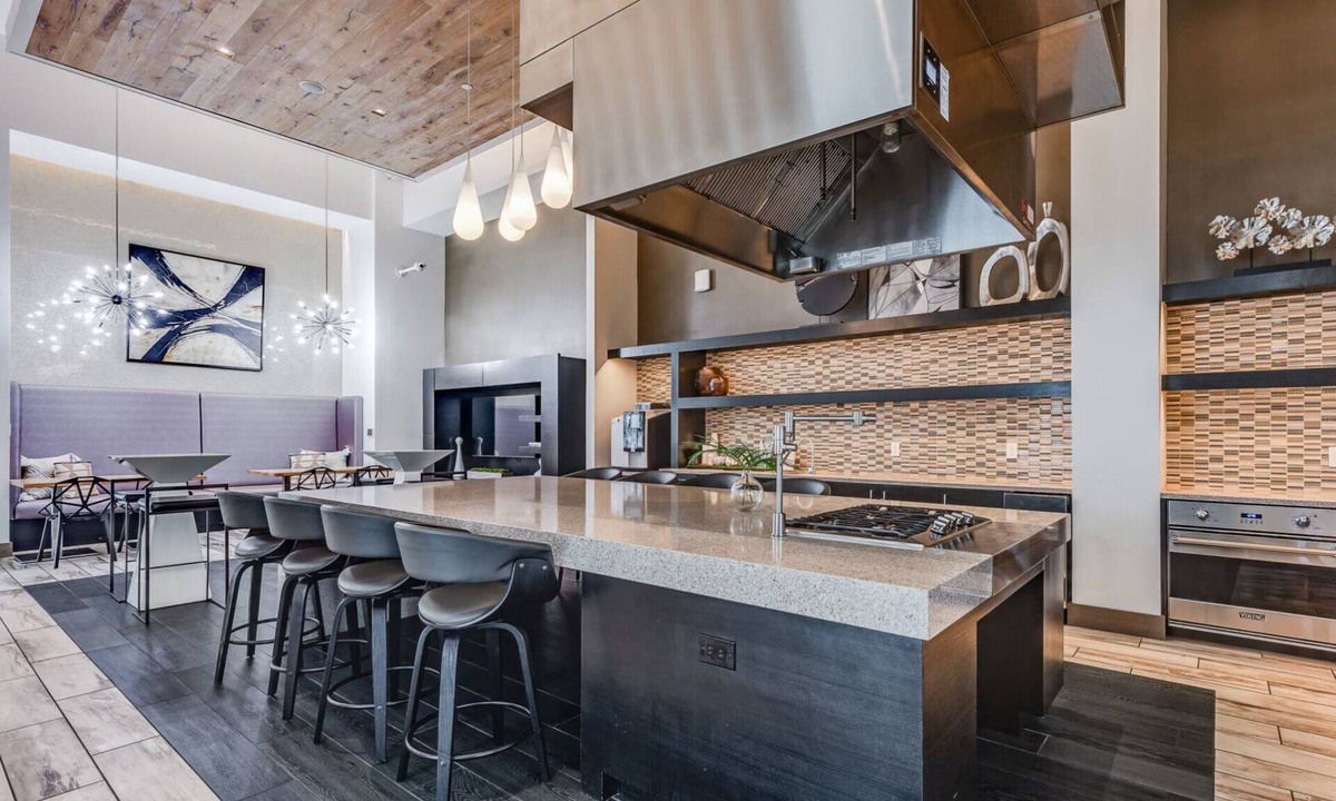 Central Business District Apartment | Virelli Apartments Upscale King Suite in the Heart of Orlando w Pool