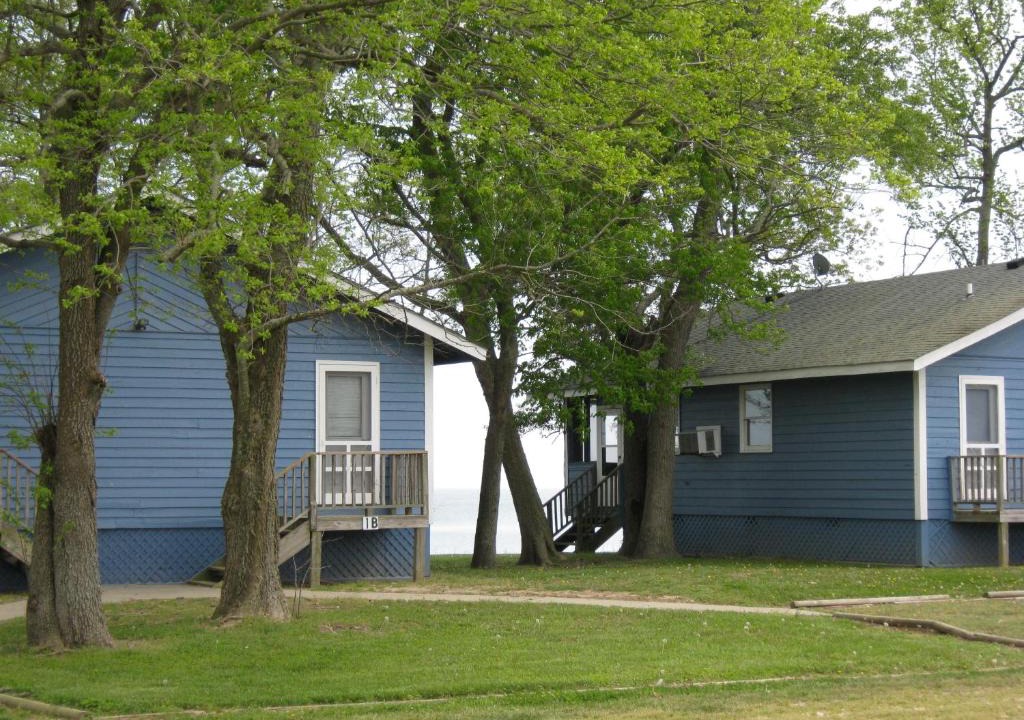Quinby Resort | Virginia Landing Camping Resort Cabin 17