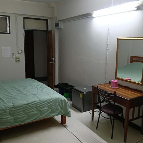 Din Daeng Apartment | Viriyapon