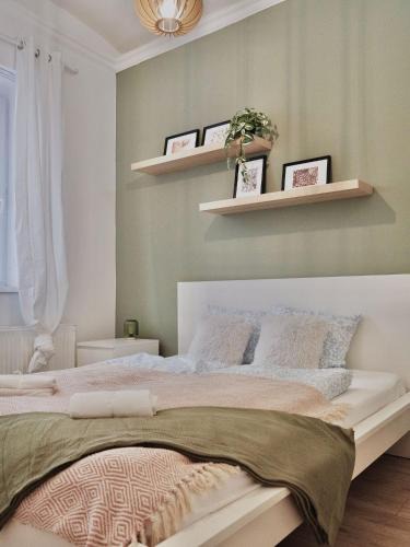 Ujlipotvaros Apartment | Visegradi Duplex - Modern Apt 1-2