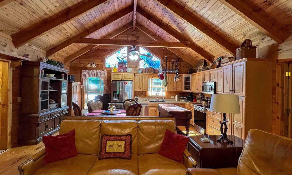 Pine Mountain Cabin | Visit Sparkleberry for the 4th! - Fiber Wifi! - Close to Callaway Gardens
