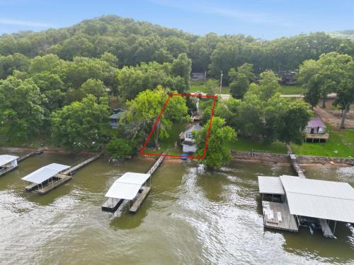 Stover House | Visit this 4 Bedroom - 3 Bath Lakefront Home with Private Dock