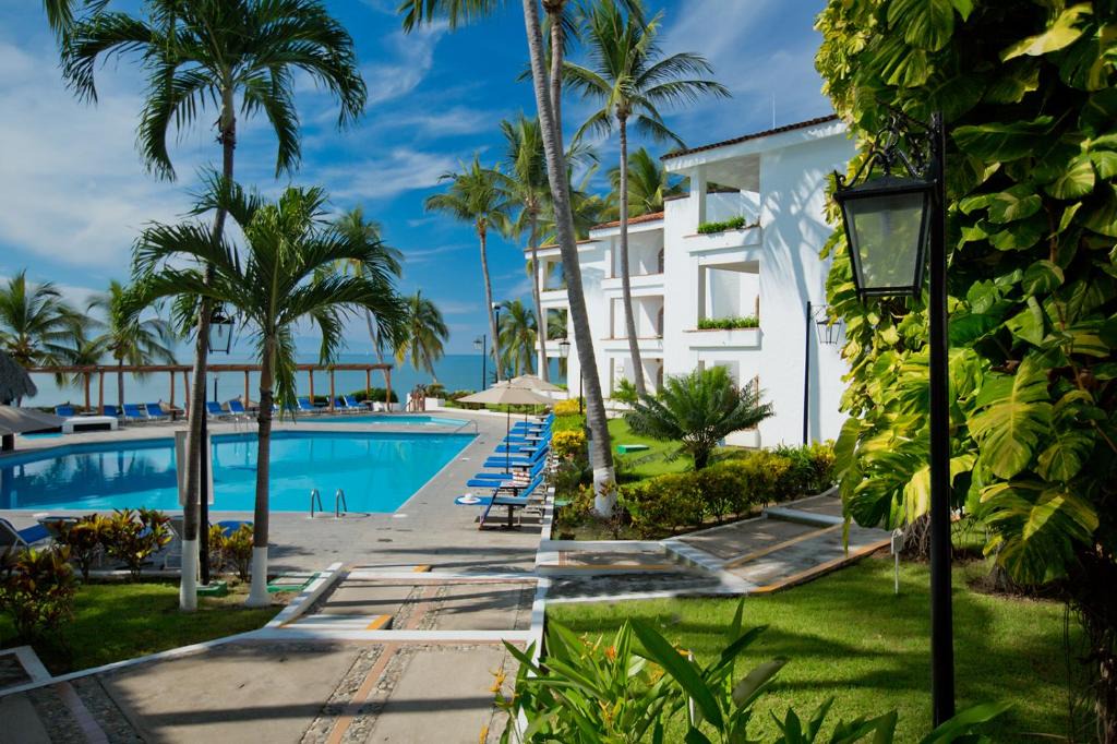 Bucerias Hotel | Vista Vallarta All Suites On The Beach