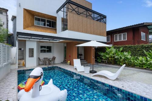 Huay Kaew Villa | VivaDeva , Pool Villa In Nimman 4BR Near MAYA MALL