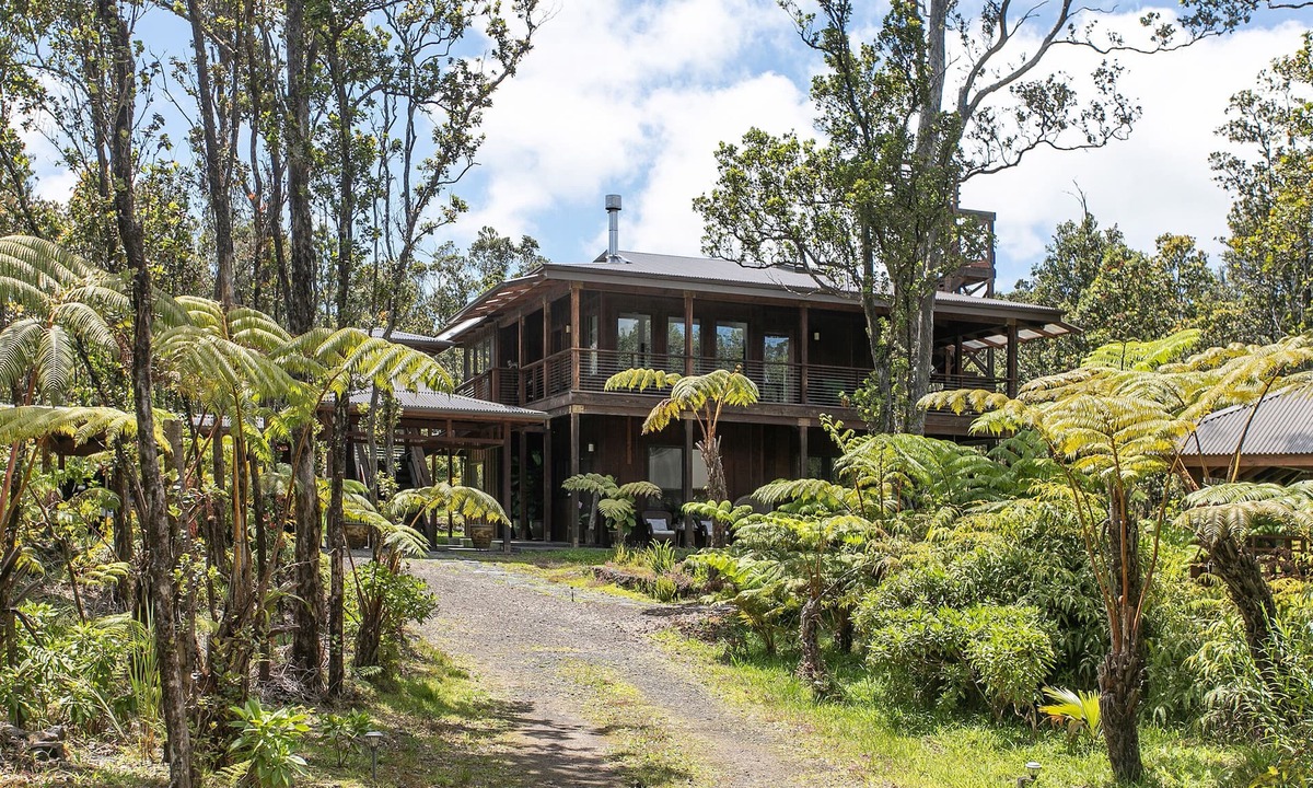 Royal Hawaiian Estates House | Volcano Forest House next to Volcano National Park