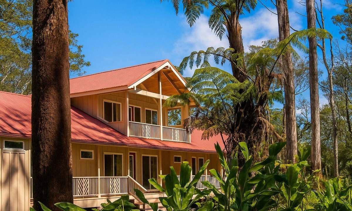Volcano Bed & Breakfast | Volcano Forest Inn