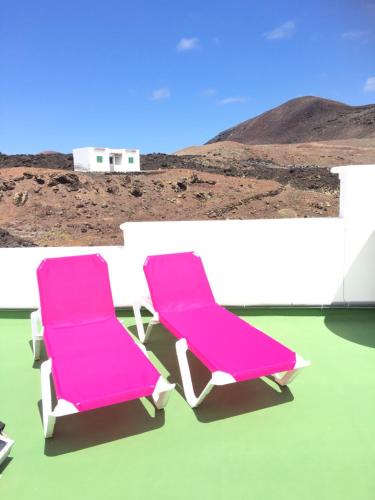 El Golfo Apartment | Volcano View