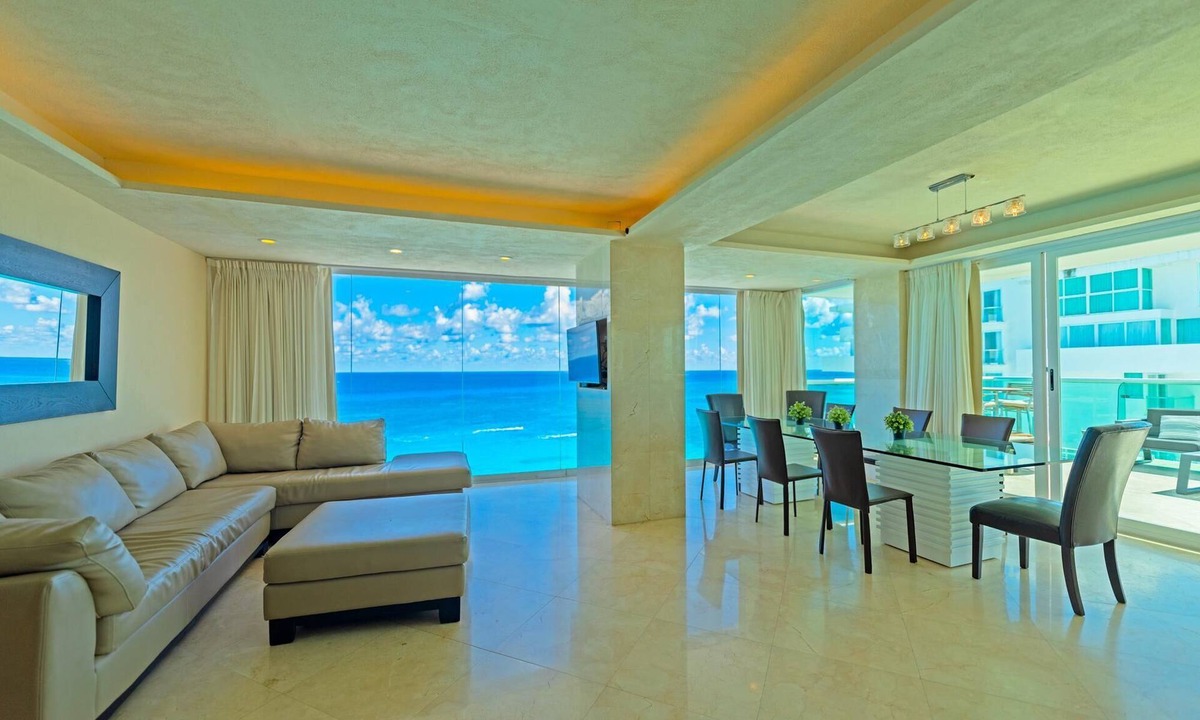 Zona Hotelera Condo | VRBO Premier Host – Beachfront – 8BR/7bth – Penthouse Combo #214