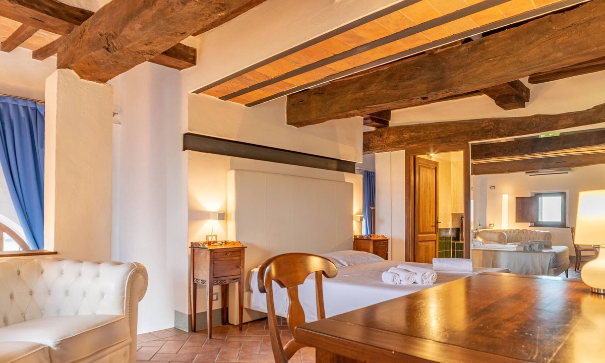 Montefollonico Apartment | Vrbo Property