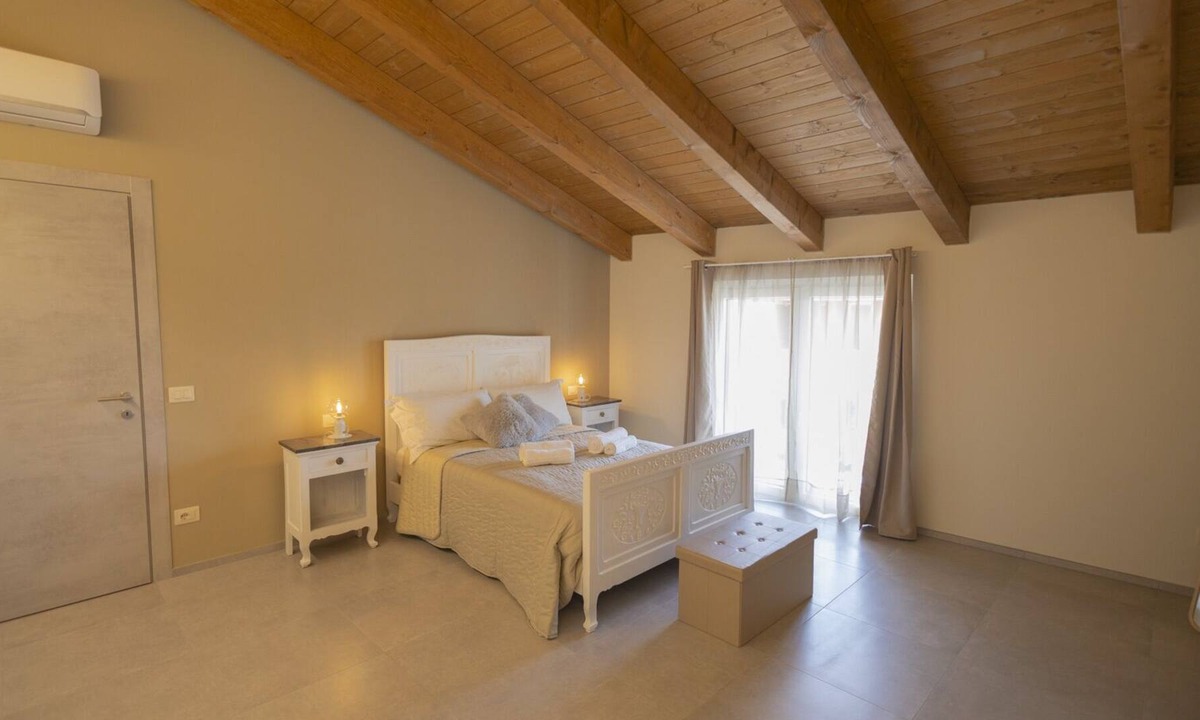 La Morra House | Vrbo Property