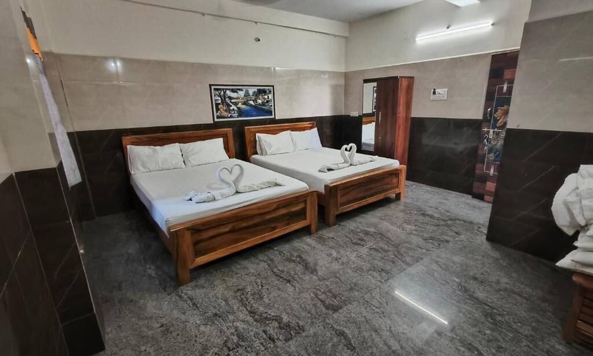 Sholinghur Hotel | VRS INN