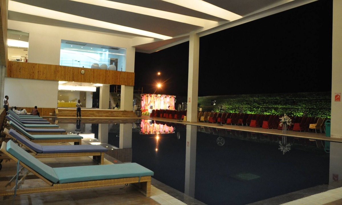 Raipur Hotel | VW Canyon