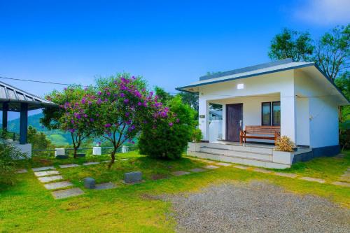Vythiri Resort | Vythiri Silver Mist Hilltop Villa By VOYE HOMES