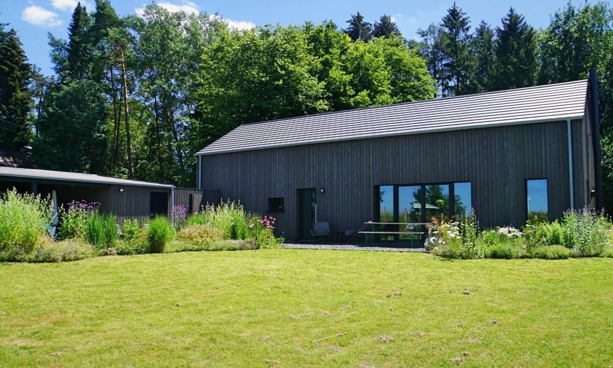 Breitscheid Villa | Wäller Haus - Design home with fireplace & private fenced garden