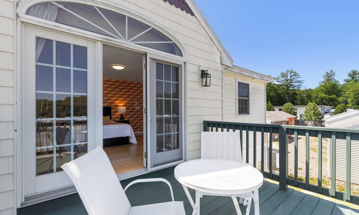 Southern Coast Hotel | Wagon Wheel Motel