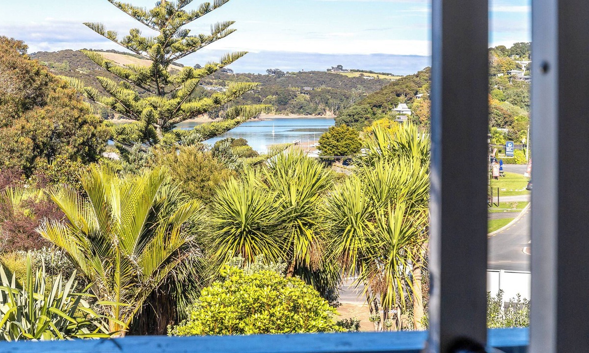 Ostend Hotel | Waiheke Island Motel