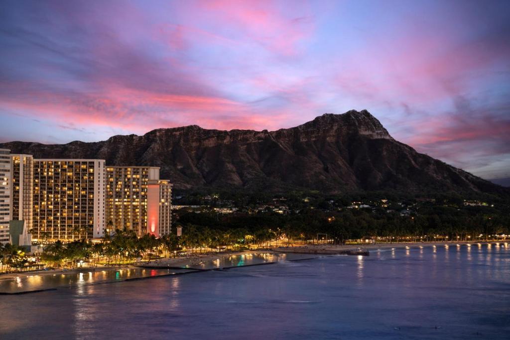 Waikiki Resort | Waikiki Beach Marriott Resort & Spa