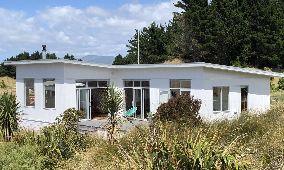 Flat Point House | Wairarapa Bach Flat Point
